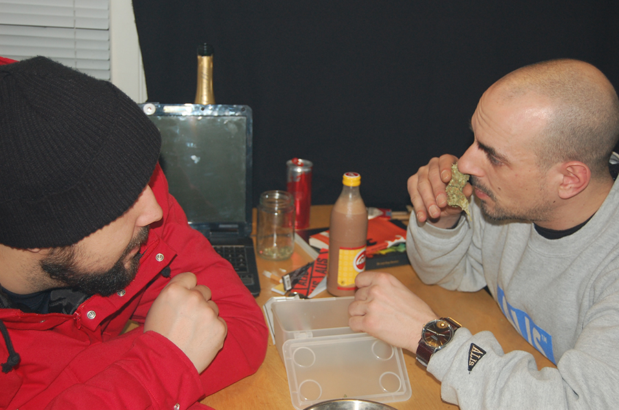 Aki & Dajanko i Labyrint cannabis